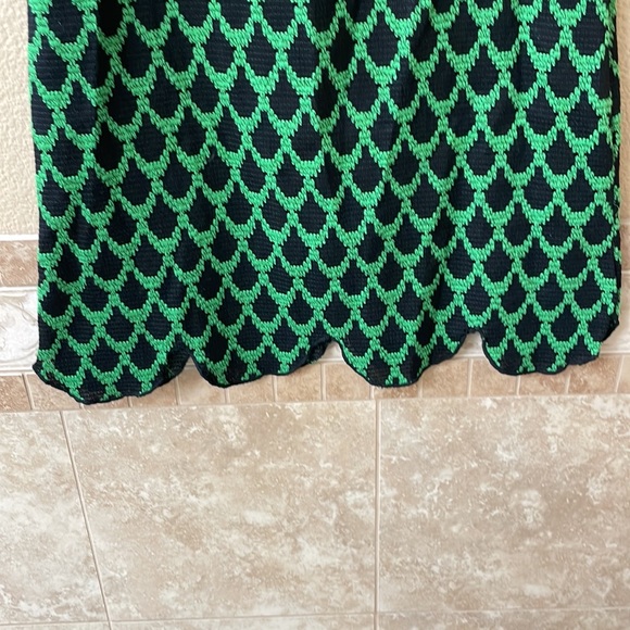 Zara Black and Green Scalloped Dress - Picture 2 of 5